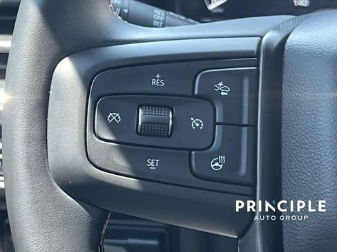 Used 2024 GMC Yukon AT4 w/ Technology Package AWD/4WD image 20