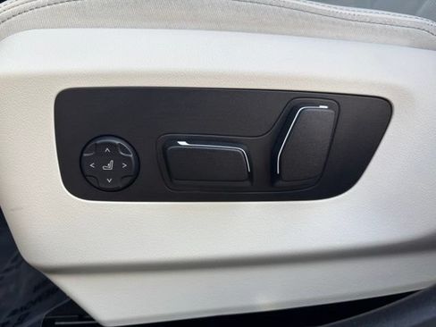 Certified 2026 BMW i5 eDrive40 w/ Executive Package AWD/4WD image 15