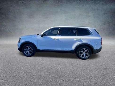 Used 2022 Kia Telluride EX w/ Towing Package FWD image 13