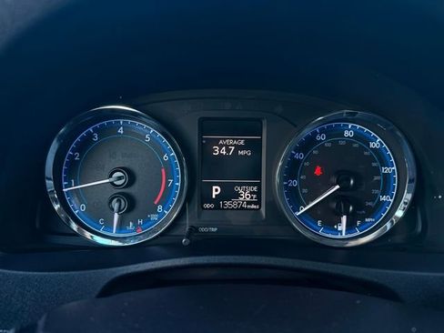 Used 2018 Toyota Corolla L image 17