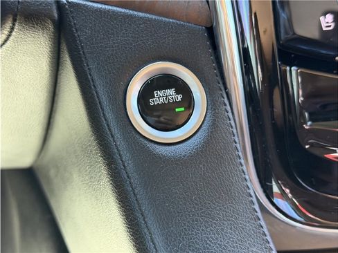 Used 2018 Cadillac Escalade Premium Luxury AWD/4WD image 44