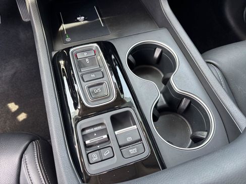 Used 2024 Honda Pilot Touring image 32