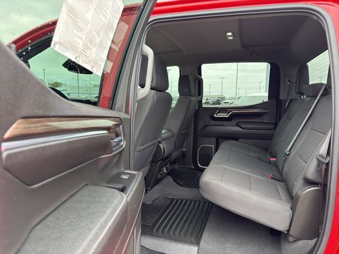 Used 2023 Chevrolet Silverado 1500 RST image 32