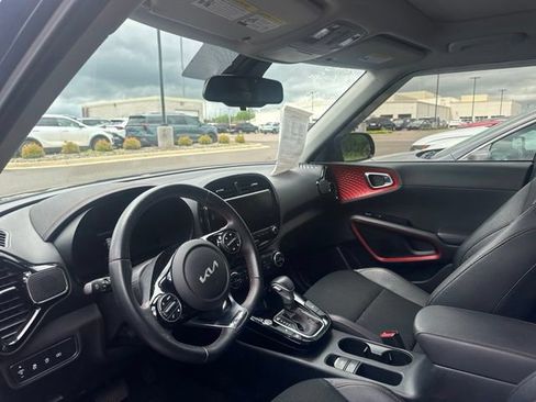 Used 2023 Kia Soul GT-Line w/ GT-Line Technology Package FWD image 10