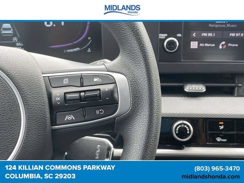 Used 2025 Kia Sportage LX FWD image 21