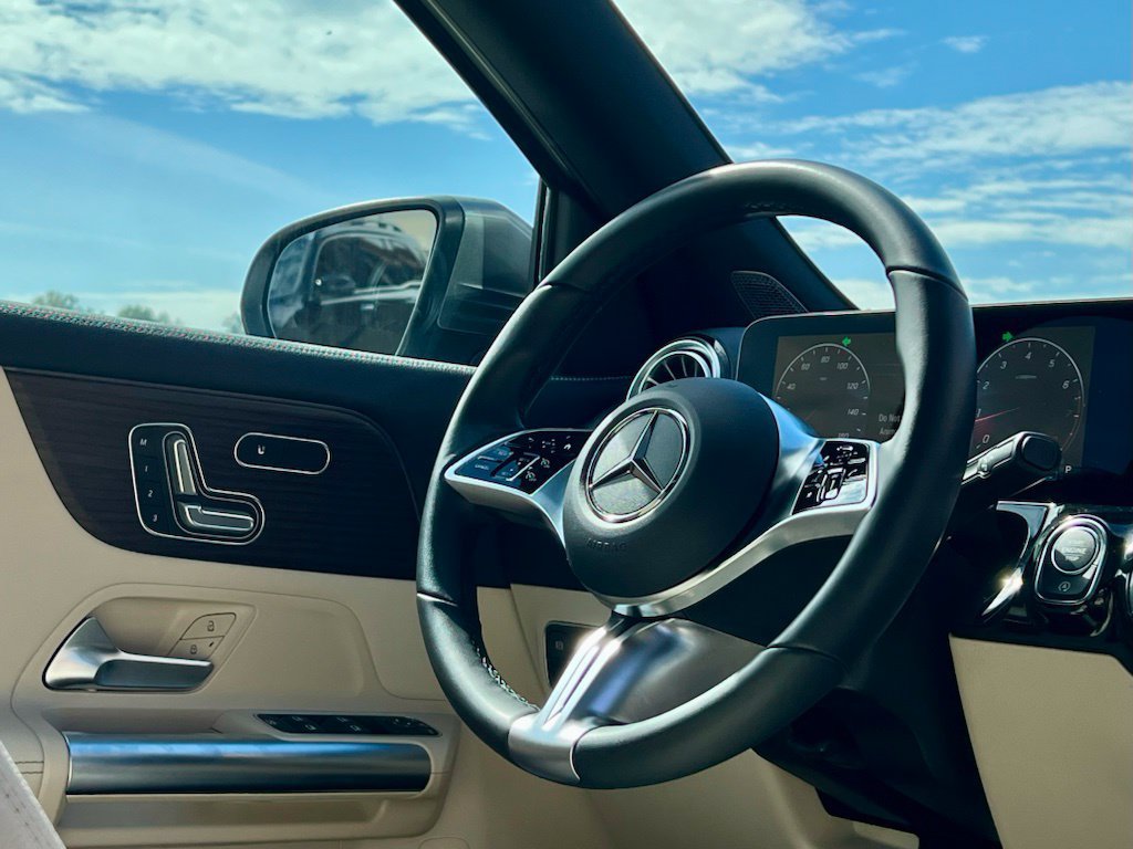 Certified 2026 Mercedes-Benz GLA 250 4MATIC image 14