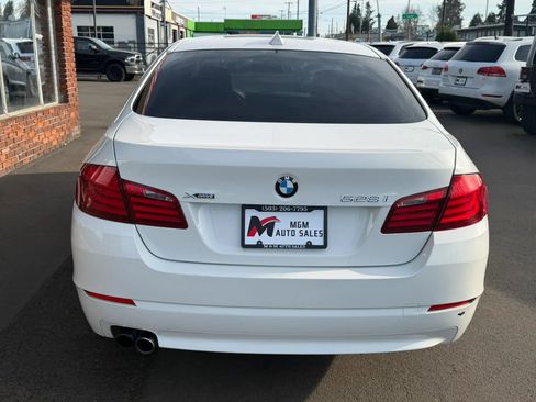 Used 2013 BMW 528i xDrive Sedan image 4