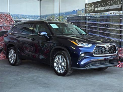 Certified 2026 Toyota Highlander Limited AWD/4WD image 1