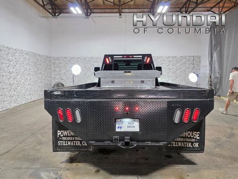 Used 2024 GMC Sierra 3500 Pro w/ Convenience Package image 5