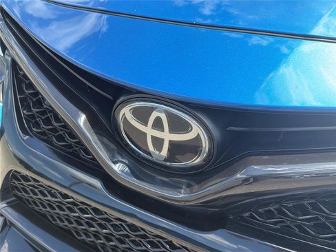Used 2019 Toyota Camry SE FWD image 30