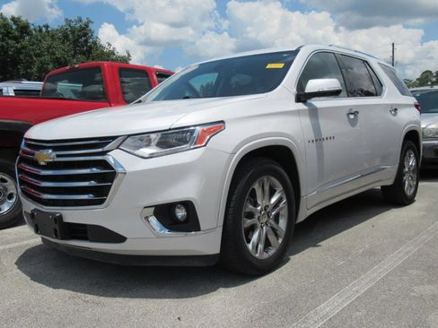 Used 2019 Chevrolet Traverse High Country AWD/4WD image 2