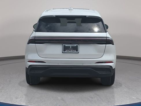Used 2024 Lincoln Nautilus Premier w/ Equipment Group 102A AWD/4WD image 6