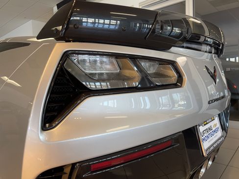 Used 2016 Chevrolet Corvette Z06 image 11