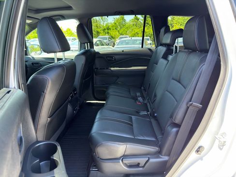 Used 2025 Honda Passport TrailSport image 28