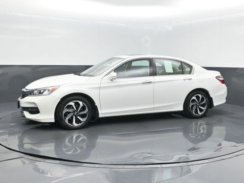 Used 2017 Honda Accord EX-L image 8