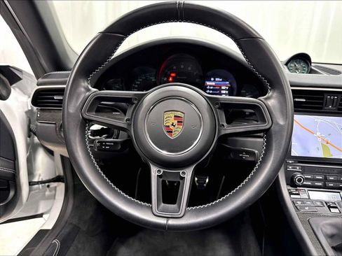 Used 2019 Porsche 911 Speedster RWD image 17