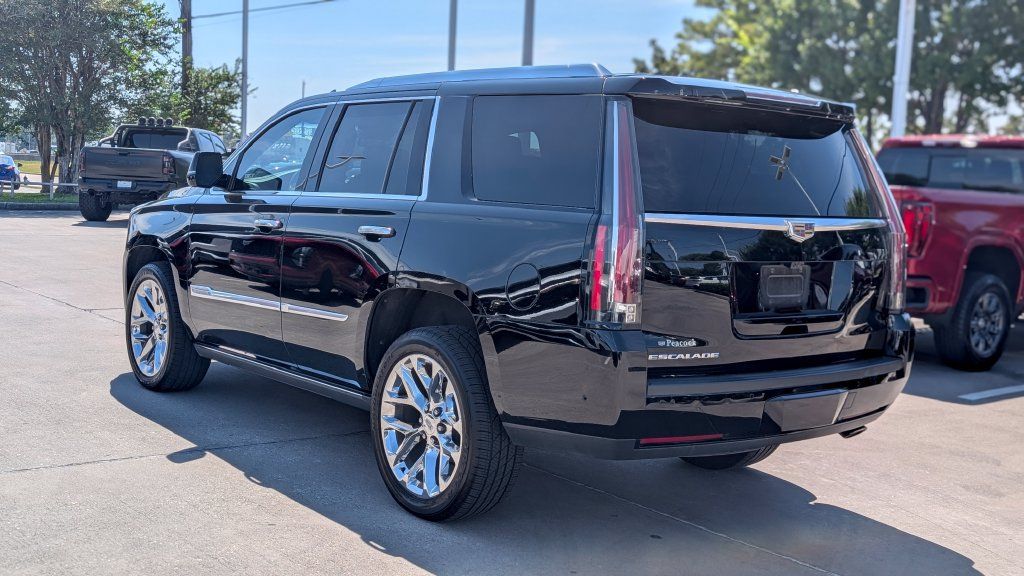 Used 2020 Cadillac Escalade Platinum AWD/4WD image 4