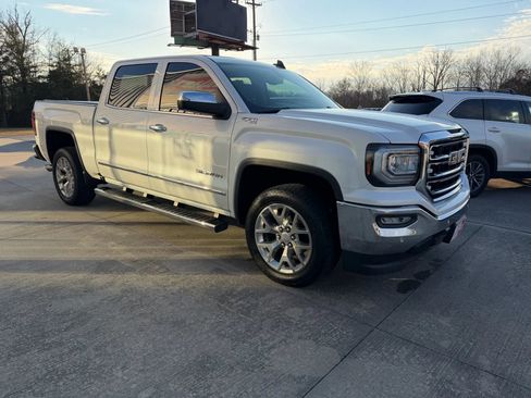 Used 2018 GMC Sierra 1500 SLT w/ SLT Premium Package image 29