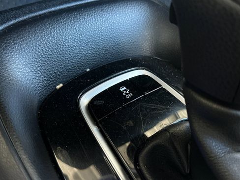 Used 2021 Toyota Corolla LE image 26