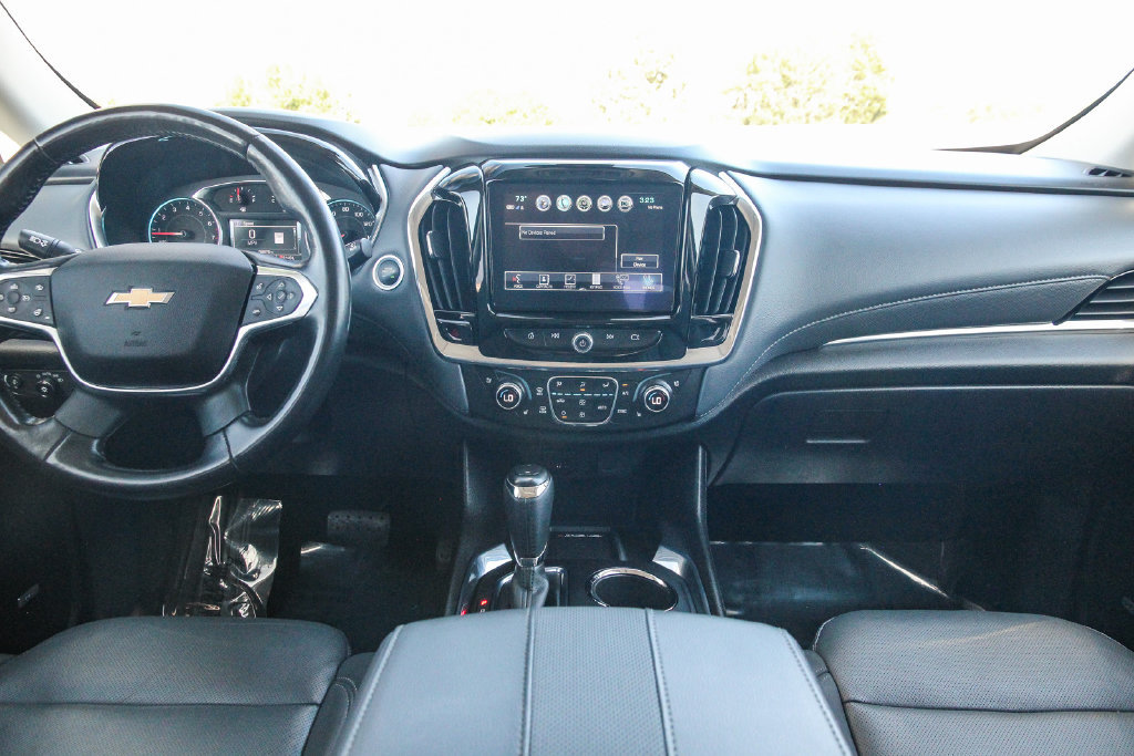 Used 2018 Chevrolet Traverse Premier w/ Driver Confidence II Package FWD image 12