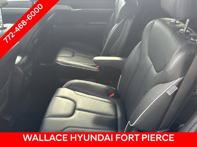 Used 2023 Hyundai Palisade SEL FWD image 14