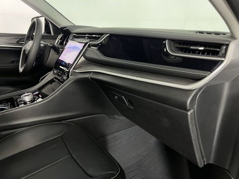 Certified 2022 Jeep Grand Cherokee Limited 4xe w/ Luxury Tech Group II image 33