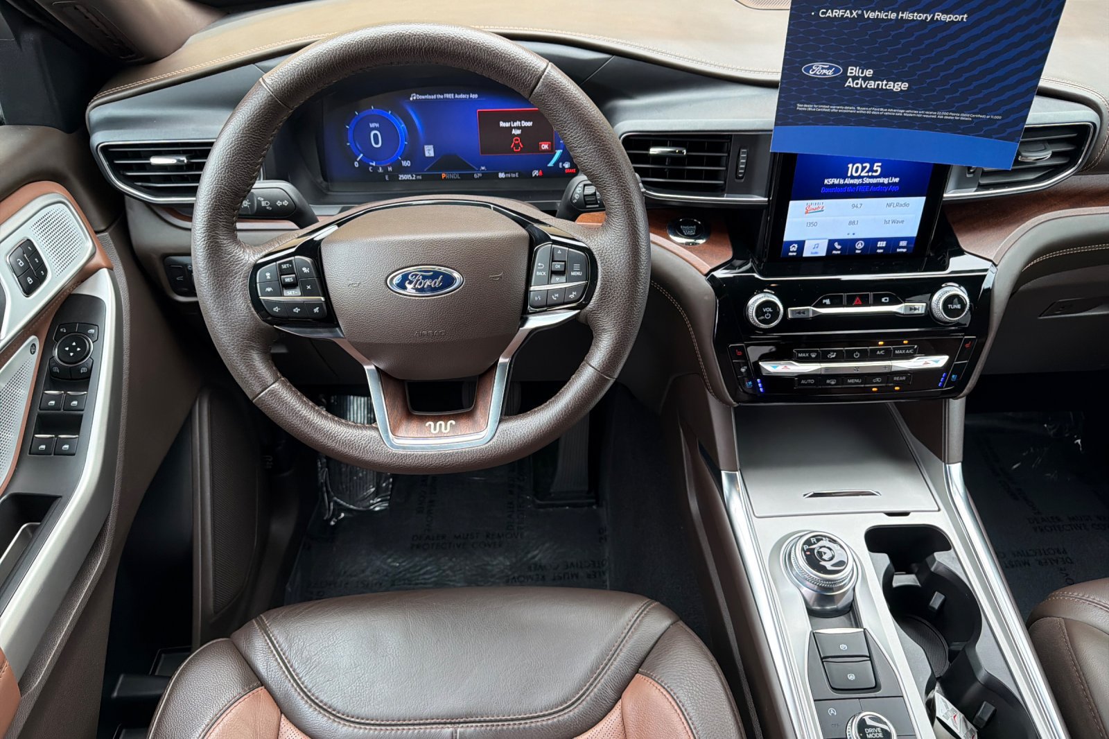 Used 2023 Ford Explorer King Ranch w/ Technology Package AWD/4WD image 18