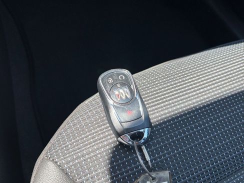 Used 2025 Buick Envista Preferred FWD image 21