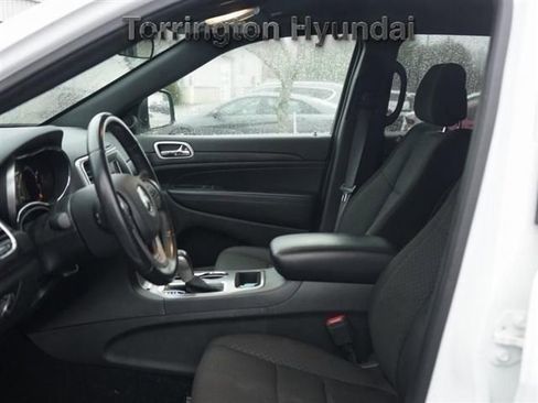 Used 2020 Jeep Grand Cherokee Laredo image 20