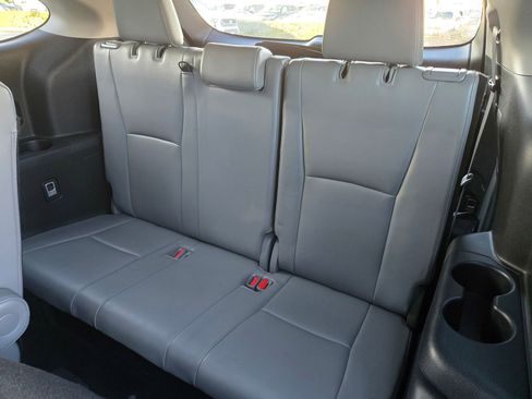 Used 2022 Toyota Highlander Platinum AWD/4WD image 13