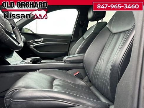 Used 2022 Audi e-tron S Premium Plus AWD/4WD image 7