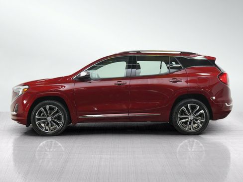 Used 2018 GMC Terrain Denali w/ Comfort Package AWD/4WD image 2