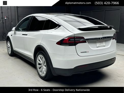 Used 2017 Tesla Model X 75D image 4