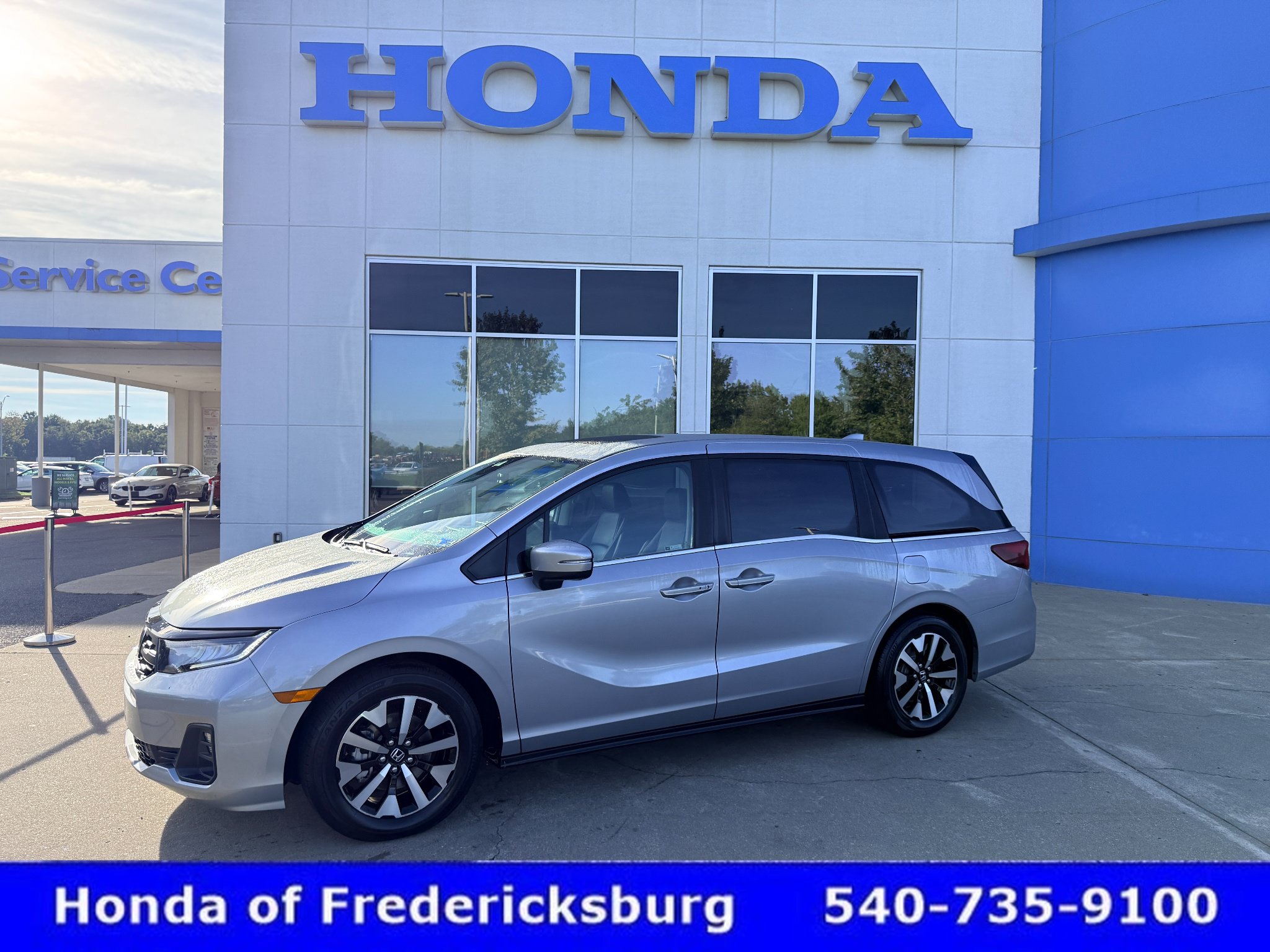 Certified 2025 Honda Odyssey EX-L image 1