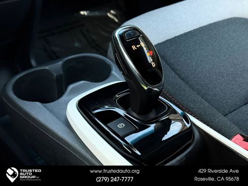 Used 2017 Chevrolet Bolt LT FWD image 20