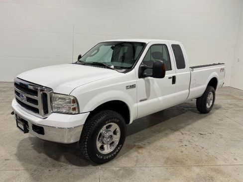 Used 2007 Ford F350 XLT image 2