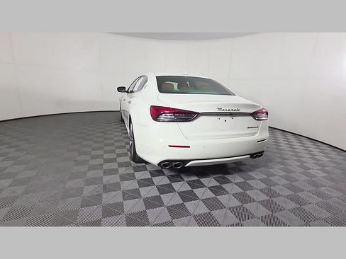 Used 2023 Maserati Quattroporte GT RWD image 39