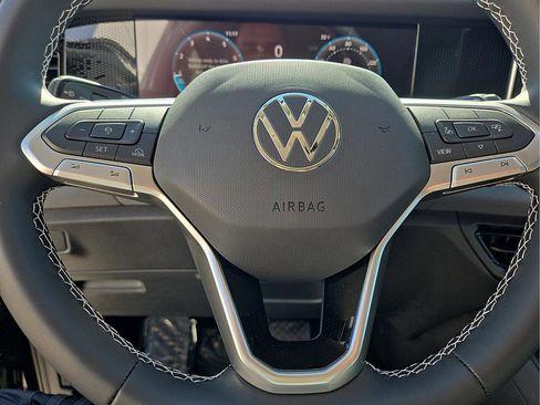 New 2026 Volkswagen Tiguan SE image 25