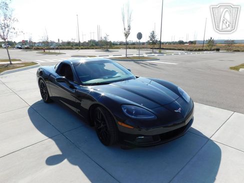 Used 2005 Chevrolet Corvette Coupe w/ Preferred Equipment Group image 8