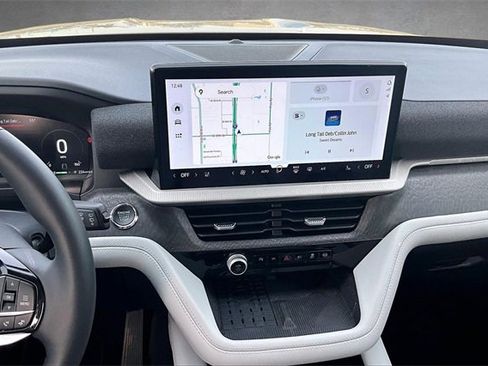 Certified 2025 Ford Explorer Platinum w/ Ultimate Package image 4