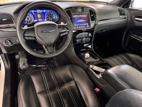Used 2023 Chrysler 300 S RWD image 2