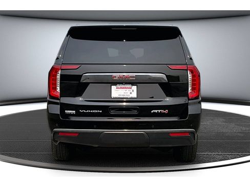 Used 2023 GMC Yukon XL AT4 w/ AT4 Premium Package AWD/4WD image 6
