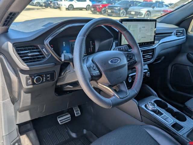 Used 2023 Ford Escape ST-Line w/ Tech Pack #1 AWD/4WD image 5