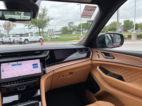 New 2026 Jeep Grand Cherokee Summit AWD/4WD image 49