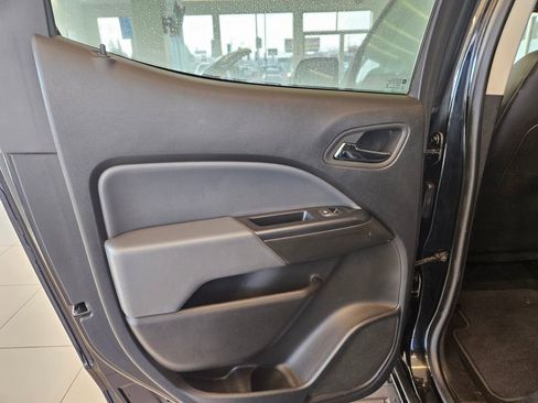 Used 2022 Chevrolet Colorado Z71 AWD/4WD image 25
