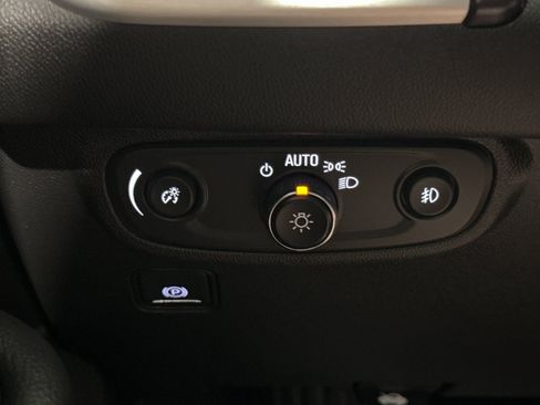 Used 2022 GMC Terrain SLT image 37