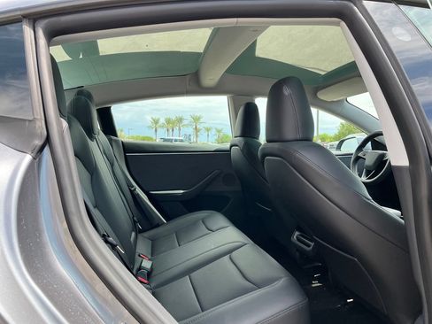 Used 2025 Tesla Model 3 Long Range RWD image 14