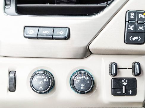 Used 2018 GMC Yukon XL Denali w/ Denali Ultimate Package image 35