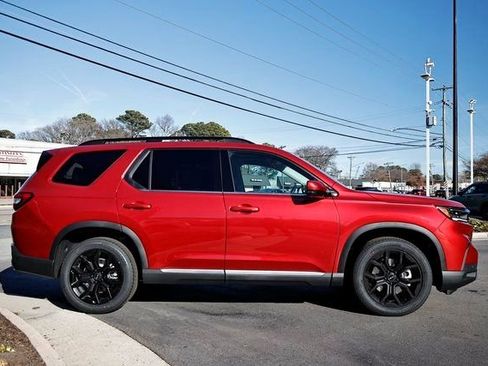 New 2025 Honda Pilot Touring image 15