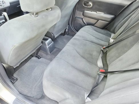 Used 2011 Nissan Versa 1.8 S w/ PWR Plus Pkg FWD image 10